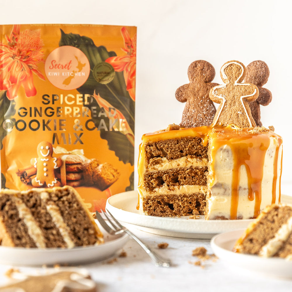 🎄🎂 Two Fun Holiday Cakes to Make with Our Gingerbread Cookie Mix 🍰🎅