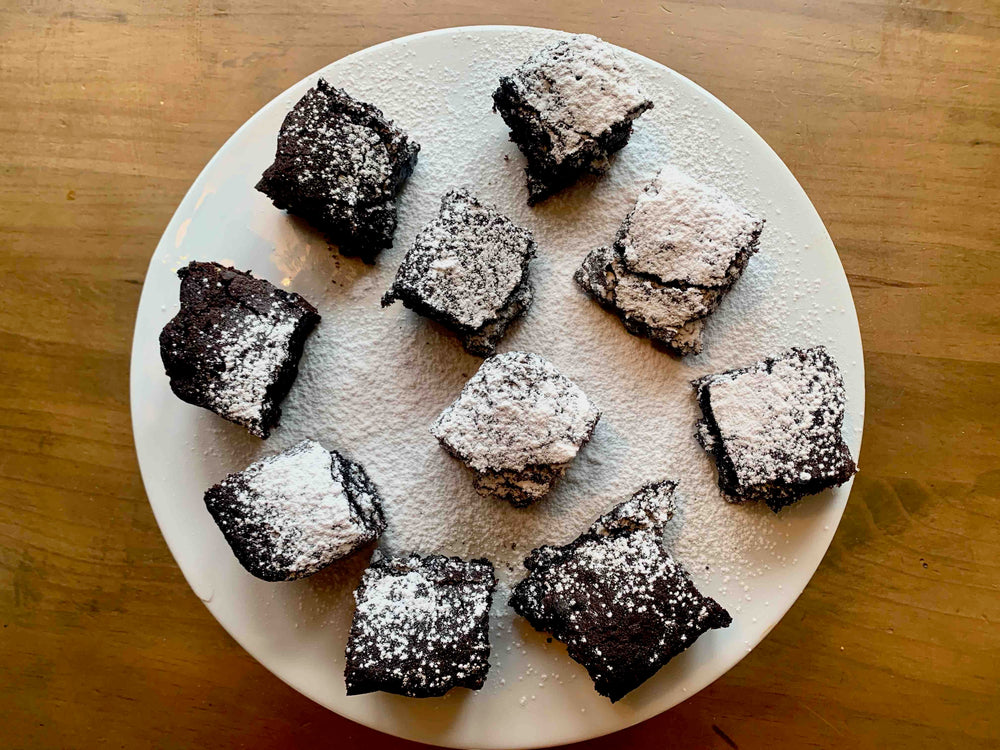 Baking Brilliance: Your Foolproof Path to Luscious Brownies and Cakes