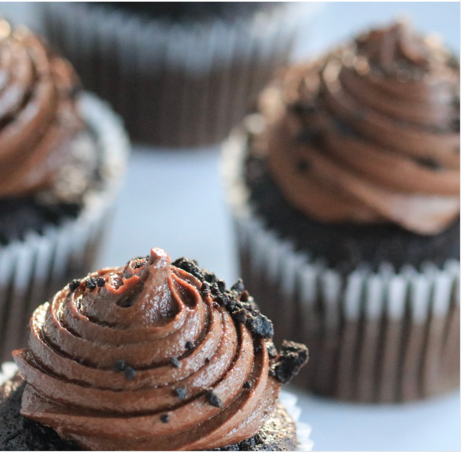 
                  
                    Large Dark Chocolate Cake & Cupcake Mix
                  
                